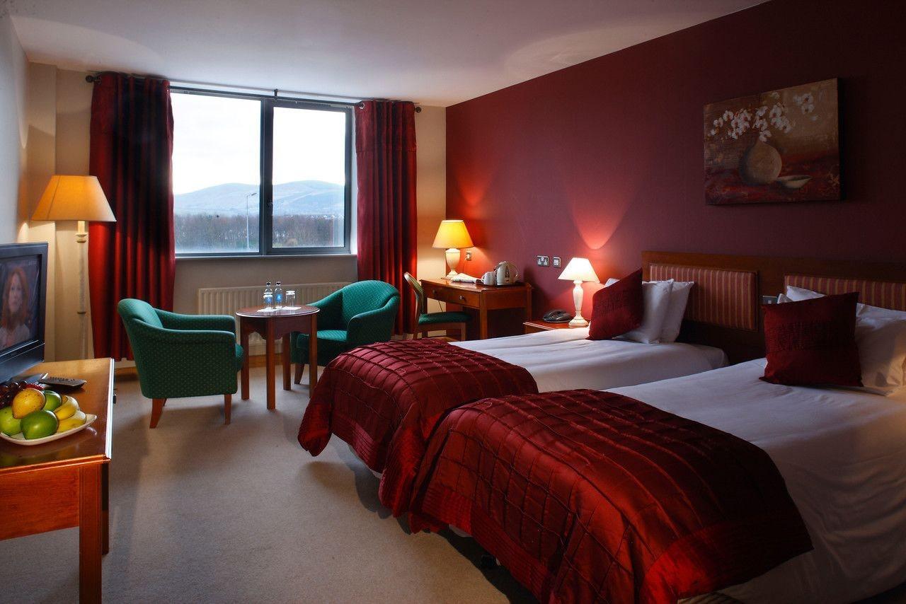 Plaza Hotel Tallaght Εξωτερικό φωτογραφία