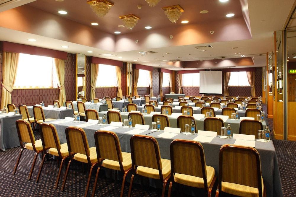 Plaza Hotel Tallaght Εξωτερικό φωτογραφία